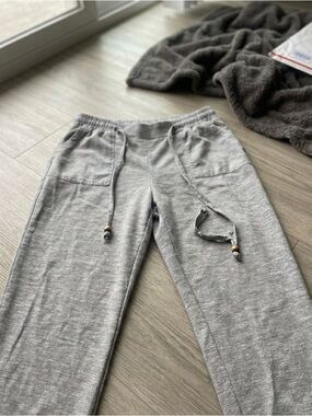 SOHO Apparel Ltd Gray Heathered Joggers Size M Cozy Athleisure Sweatpants